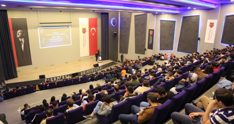 Binlerce öğrenci yeni akademik yıla ‘merhaba’ dedi