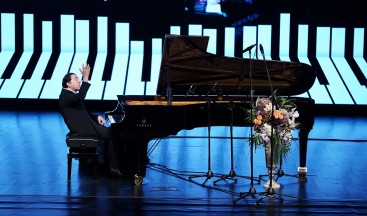Fazıl Say İstanbul Okan Üniversitesi’nde konser verdi