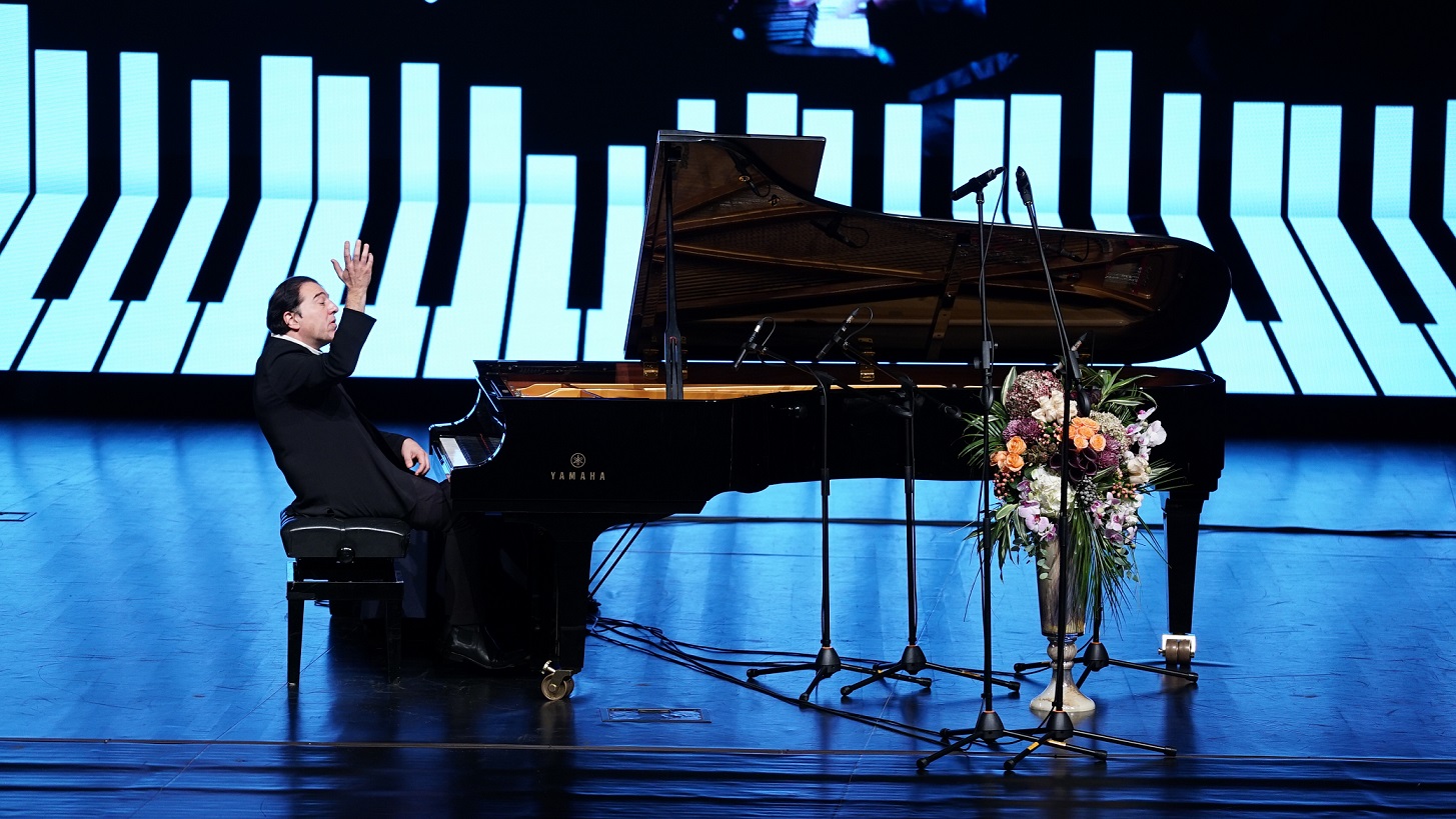 Fazıl Say İstanbul Okan Üniversitesi’nde konser verdi