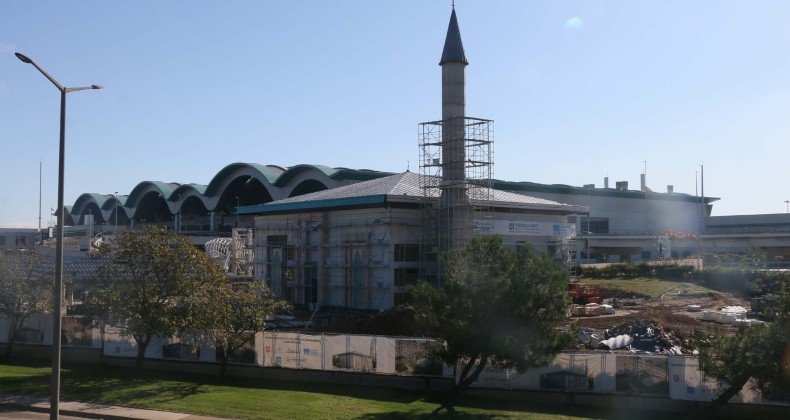 Sabiha Gökçen Havalimanı Camii inşaatında sona doğru