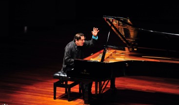 Ünlü piyanist Fazıl Say İKÜ’de sahne alıyor