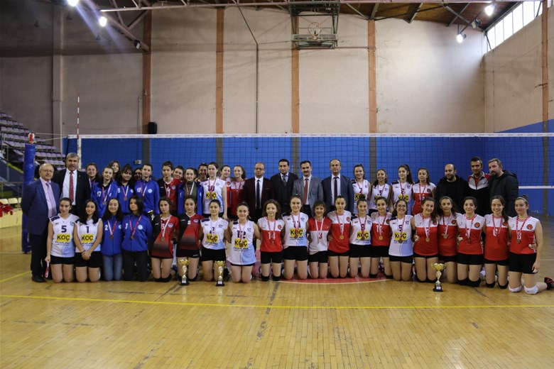 Okullar arası Voleybol turnuvası sonuçlandı