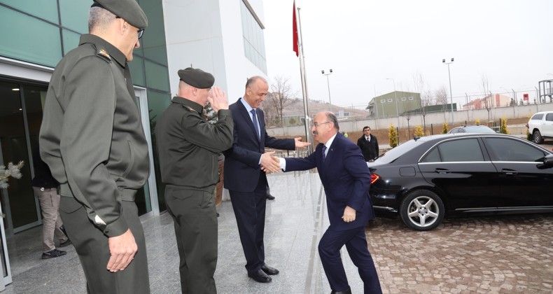 4. Kolordu Komutanı Kurumahmut ve Kastamonu Valisi Karadeniz’den Valimiz Aktaş’a Ziyaret