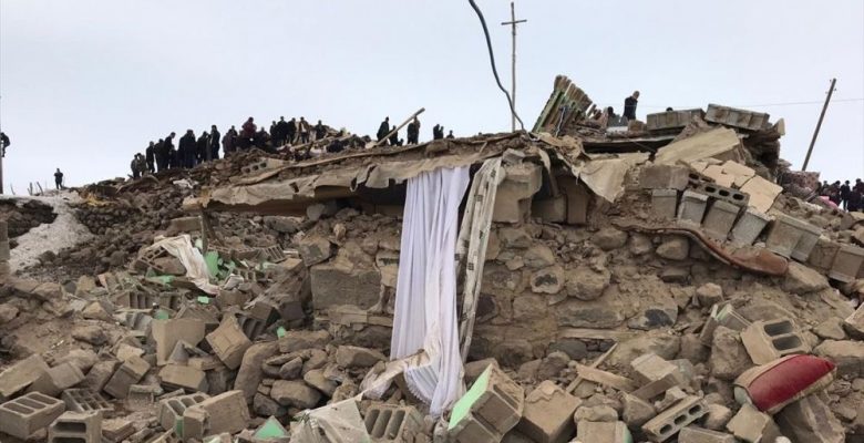İran’daki deprem Van’ı vurdu! Ölü sayısı 9’a yükseldi