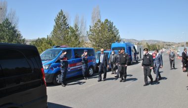 Vali Aktaş, Jandarma’nın Yol Kontrol Noktasını Ziyaret Etti