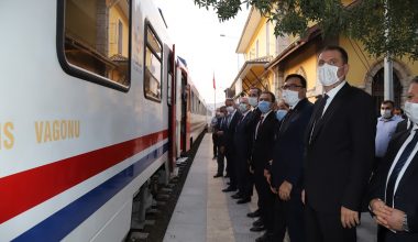 Bakanı Ersoy, Karaelmas Ekspresi ile Çankırı’ya geldi