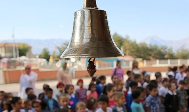 Okulların açılış tarihi uzatıldı: Okullar ne zaman açılacak?