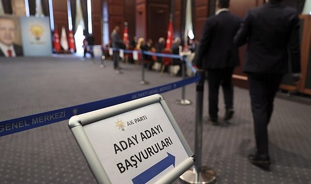 AK Parti’de aday adayı müracaat süresi uzatıldı