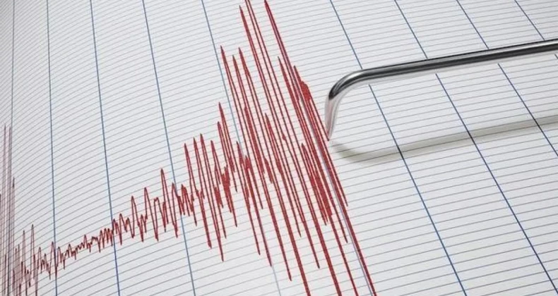 Çanakkale’de Endişelendiren Deprem