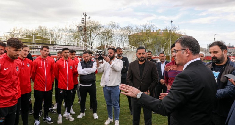 “Vanspor’u maddi ve manevi anlamda hiç yalnız bırakmadık, bırakmayacağız”