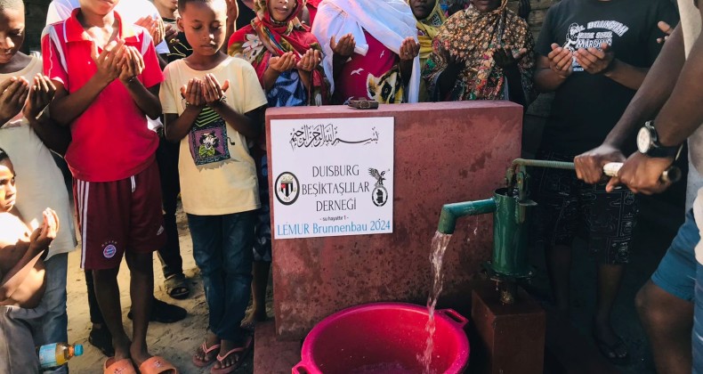 Duisburg Beşiktaşlılar Derneği Afrika’da su kuyusu açtırdı