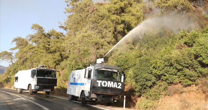 TOMA’lardan yangın söndürmeye destek