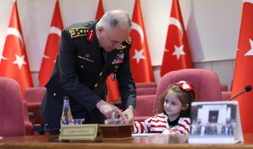Milli Savunma Bakanlığı: Sadece büyük bir lider, geleceği küçük kalplere emanet eder – Birlik Haber Ajansı