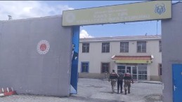 Kars’ta kesinleşmiş hapis cezasıyla aranan şahıs yakalandı – Birlik Haber Ajansı
