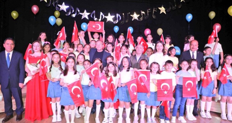 Vali Ziya Polat, 23 Nisan Çocuk Korosu Özel Konseri Programına katıldı – Birlik Haber Ajansı