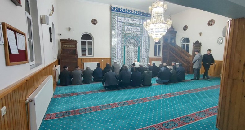 Kars’ta sabah namazı buluşmaları devam ediyor – Birlik Haber Ajansı