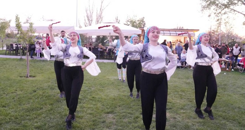 Ankara’da Balkan Hıdırellezi coşkusu: Binlerce kişi baharı ve birliği kutladı – Birlik Haber Ajansı