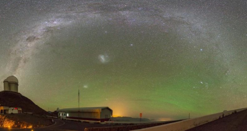 Atacama semalarında gizemli yeşil parıltı: Bilim insanları “airglow” dedi