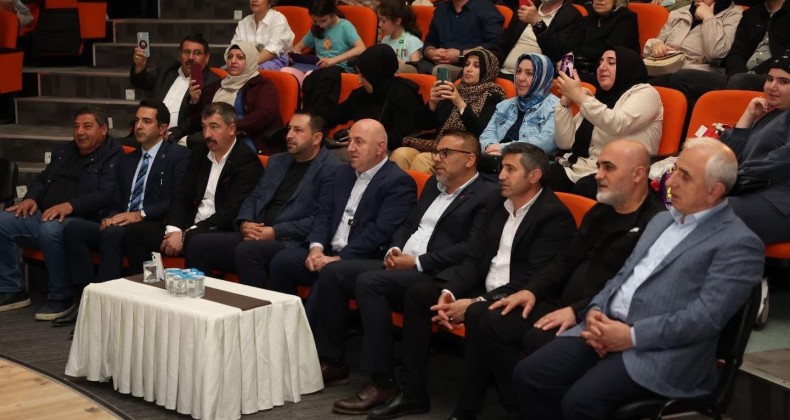 Darıca Karslılar Derneği, Âşık Maksut Feryâdî’nin konserinde buluştu – Birlik Haber Ajansı