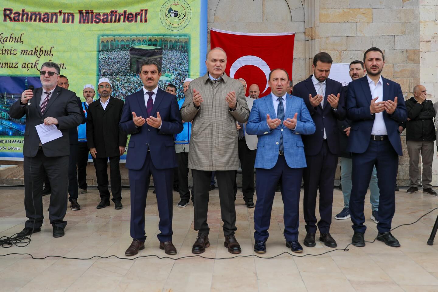 hac-kafilesi-ugurlandi-1.jpg