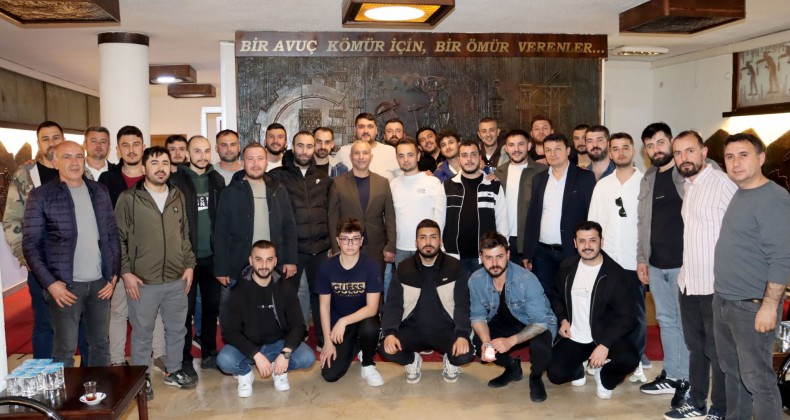 Üzülmez’de gruplu çalışan madencilerden Tayfun Demir’e ziyaret – Birlik Haber Ajansı