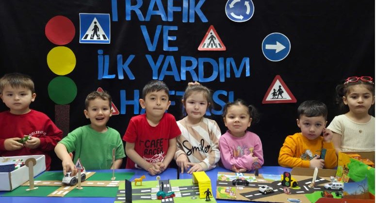 Kocaeli’de çocuklar trafik kurallarını eğlenerek öğrendiler – Birlik Haber Ajansı