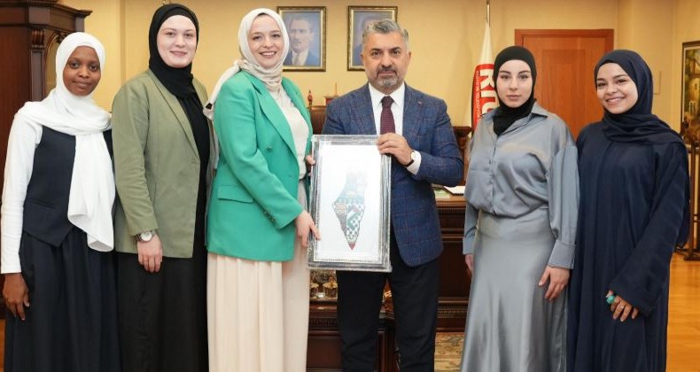 RTÜK Başkanı Şahin’e uluslararası öğrencilerden anlamlı ziyaret – Birlik Haber Ajansı
