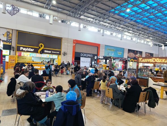 Server Yaşam Vakfı’ndan “81 İlde Aynı Anda Okuyoruz” Etkinliği